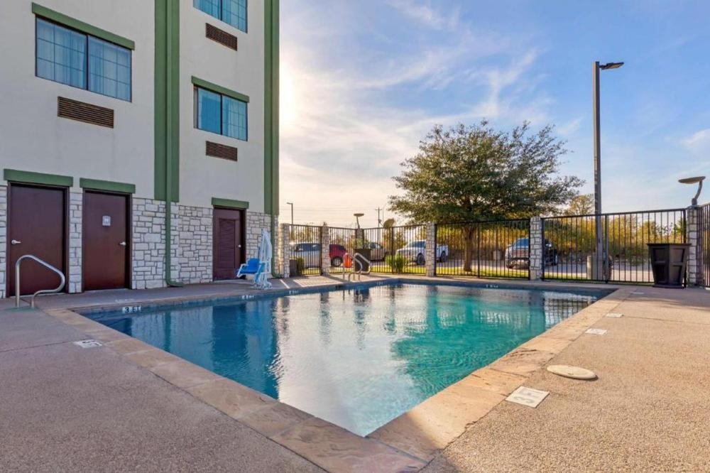 Best Western Plus La Grange Inn And Suites